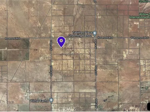 8 Gobi Ave, Rosamond, CA 93560