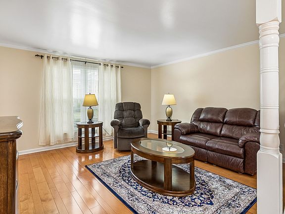 4th image of 106 Plantation Ct