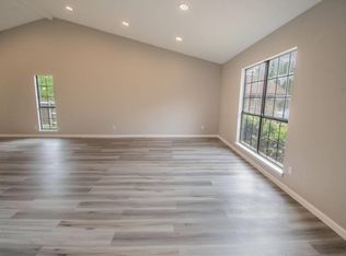 3825 Hackberry Ln, Bedford, TX 76021