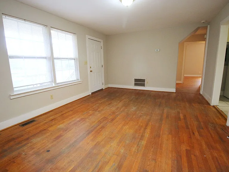 1141 Virginia St — Photo 5