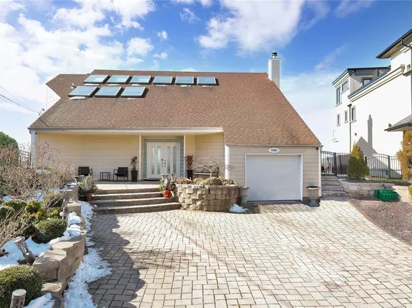 3382 Hewlett Avenue, Merrick, NY 11566