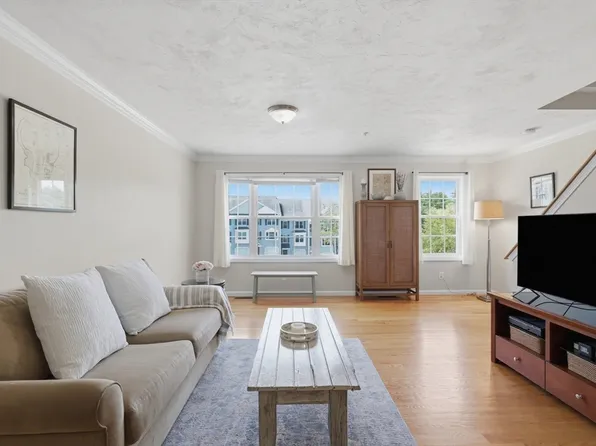 26 Bradley Dr Unit C, Groton, MA 01450
