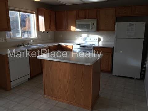 2nd image of 9521 Columbine Ct