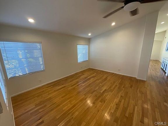 3rd image of 25858 Webster Pl