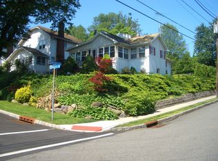 73 Hillcrest Rd, West Caldwell, NJ 07006