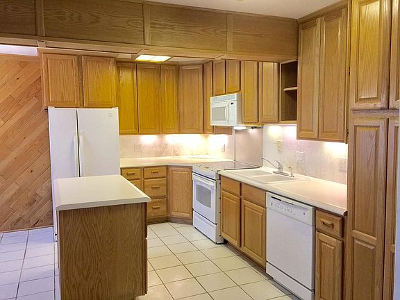 3rd image of 3305 Beacon St Unit 66