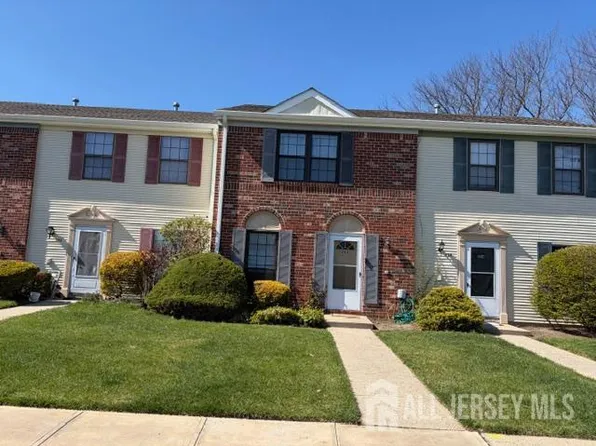 253 Bromley Pl, East Brunswick, NJ 08816