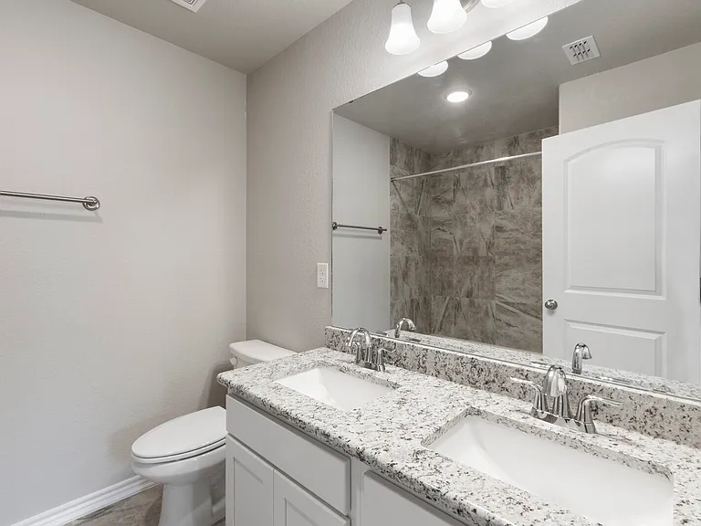 7635 Stonehollow Dr #7635 — Photo 10