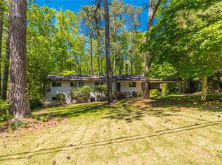2665 Colonial Dr, College Park, GA 30337