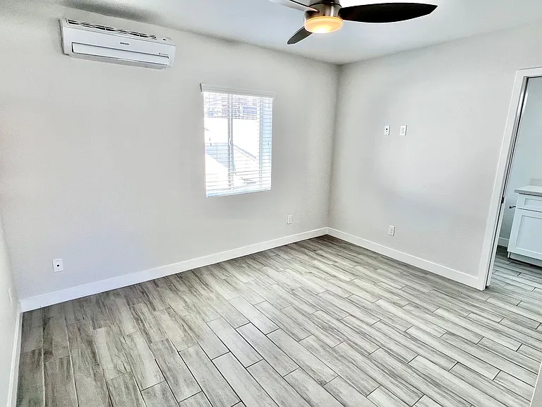 70 E Mitchell Dr #201 — Photo 14