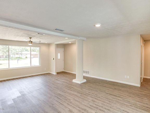 5th image of 6031 Deepwood Ct