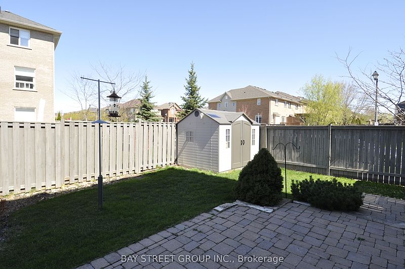 Oakville Townhouse for rent - 3 Bedrooms — photo 12