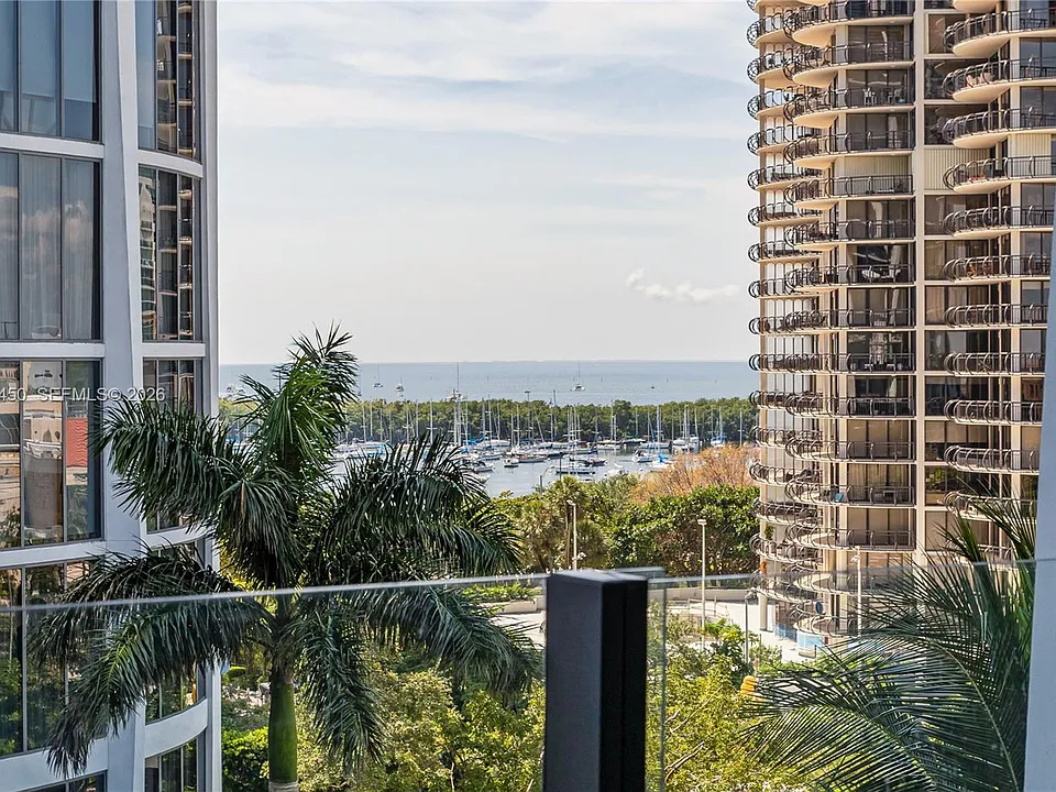 2831 S Bayshore Dr #604