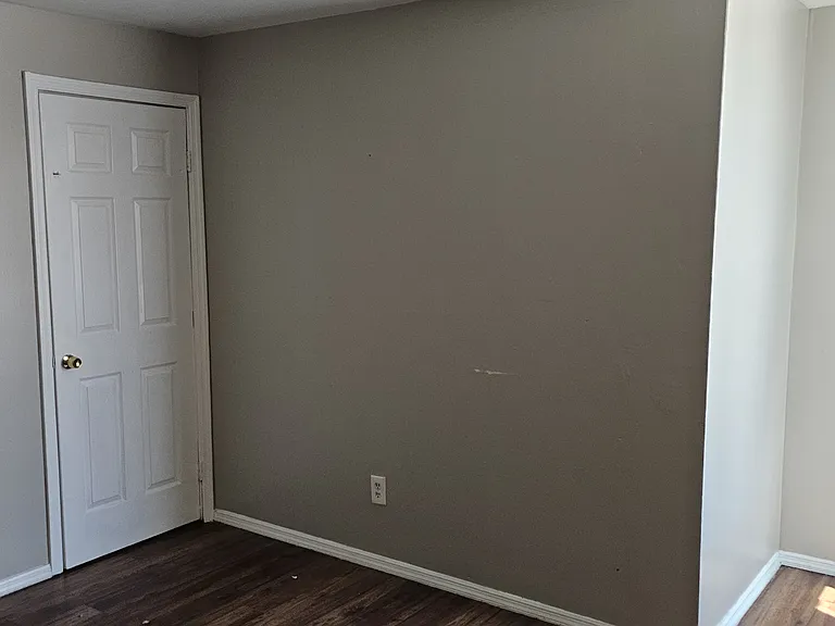644 2nd Ave #4 — Photo 8