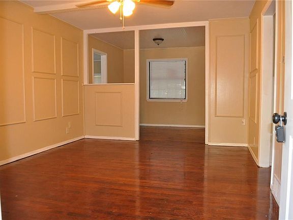 2nd image of 206 Lynn St