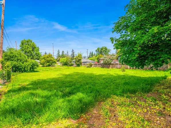 15606 NE Glisan St, Portland, OR 97230