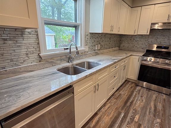 5th image of 35821 Meyer Ave