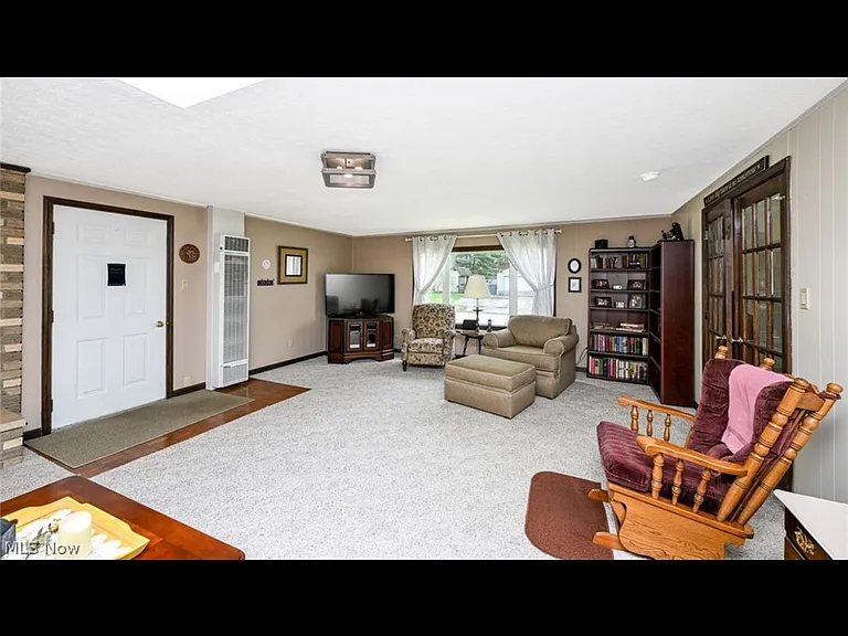 2839 Elmwood St — Photo 16