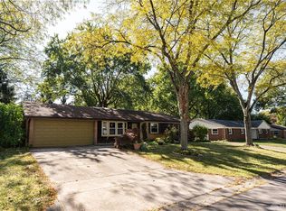 180 N Gracewood Dr, Dayton, OH 45458