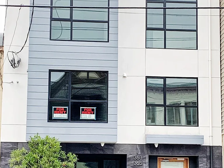 21st Ave — Photo 7