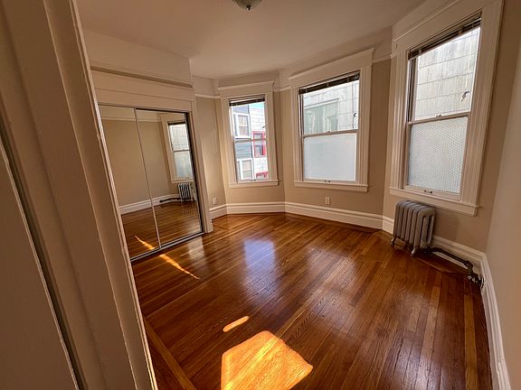 4th image of 1225 Pine St APT 14