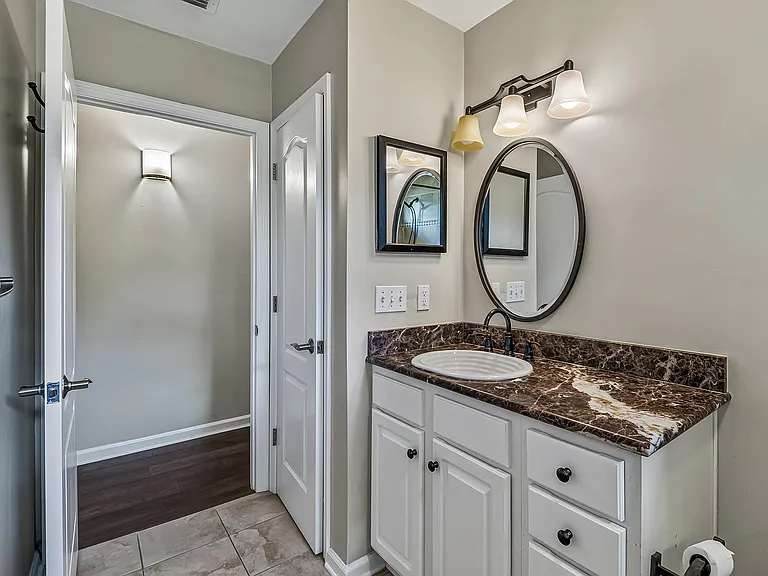 6326 Glasgow Dr — Photo 34