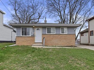 1217 N Wisconsin St, Racine, WI 53402