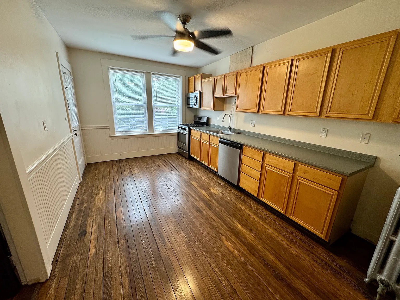 2 bed, 1200 sqft, $3,600 — Photo 2