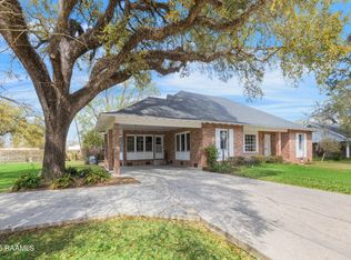 109 Burdin St, Saint Martinville, LA 70582