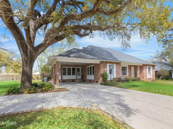 109 Burdin St, Saint Martinville, LA 70582