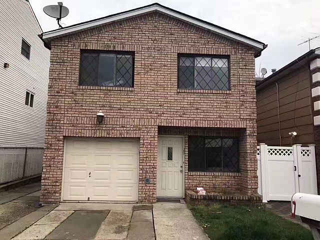 1st image of 29 Sandalwood Dr