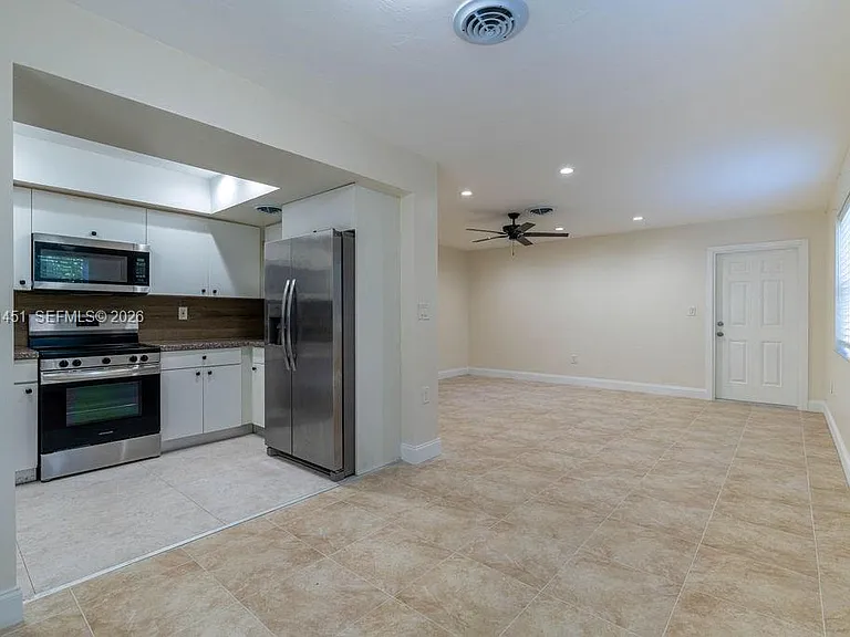 2470 NE 182nd Ter #1 — Photo 7