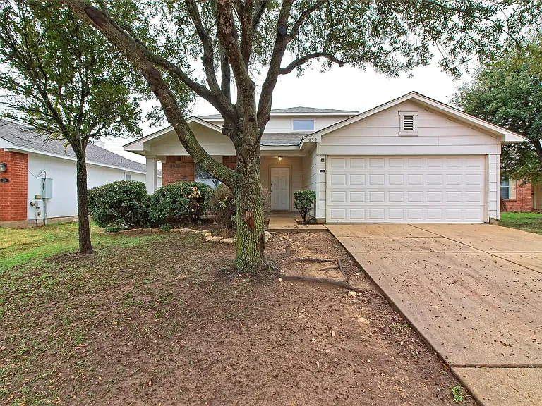 232 Brickyard Ln — Photo 1