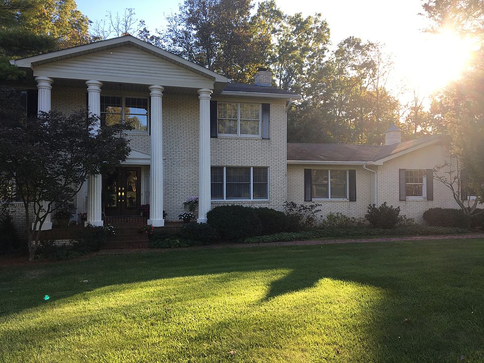 1st image of 7704 Briarwood Dr
