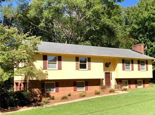 1143 Pine Knolls Rd, Kernersville, NC 27284