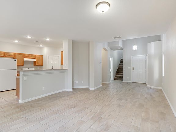3rd image of 4741 Longshot Dr