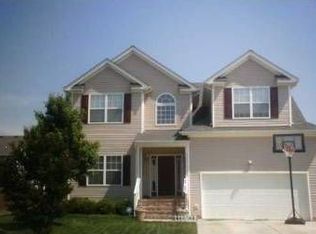 1889 Dolina Dr, Virginia Beach, VA 23464