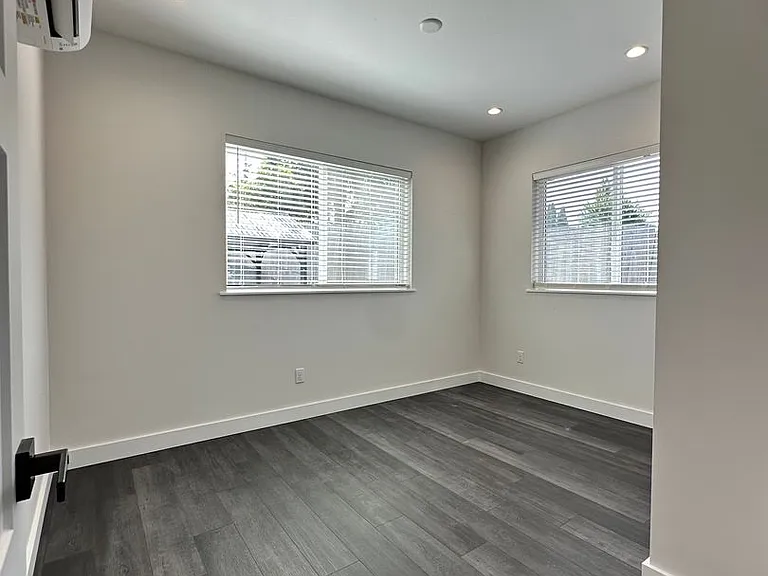 460 N James Ave — Photo 6