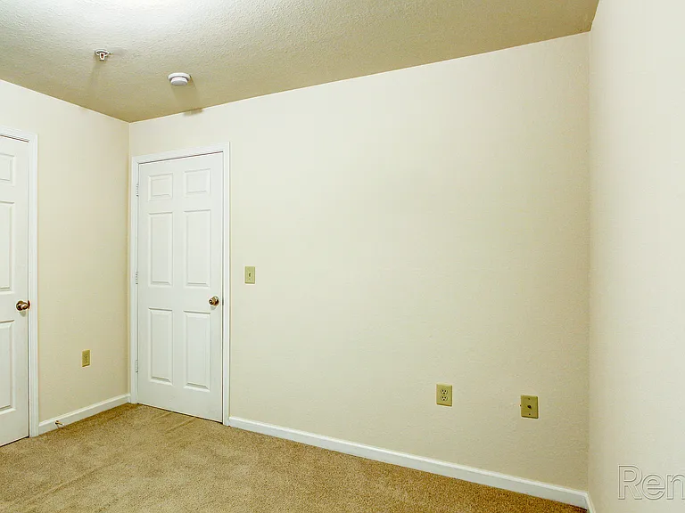Walker Rosa Apartments — Photo 18