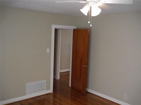 5th image of 3213 Lawnview St