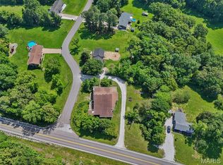 1462 Highway Dd, Defiance, MO 63341