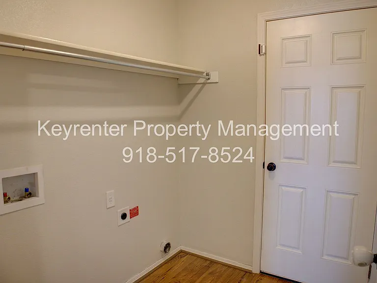5839 E 148th Pl S — Photo 12