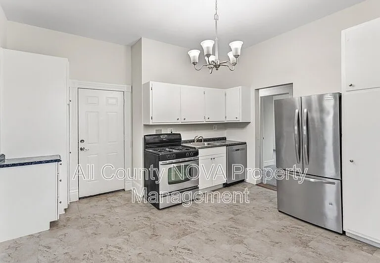 8753 Signal Hill Rd #4 — Photo 10
