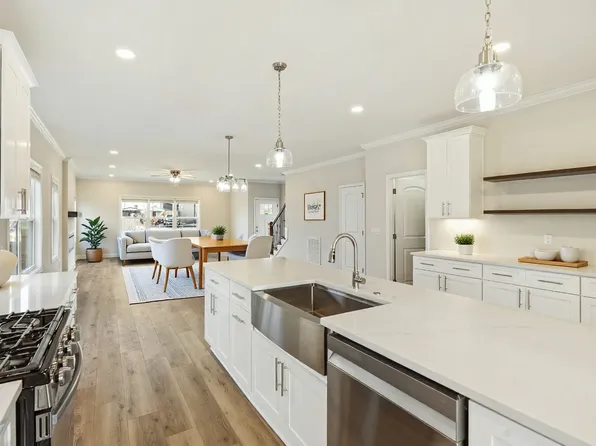 1751 16th Ave N, Nashville, TN 37208