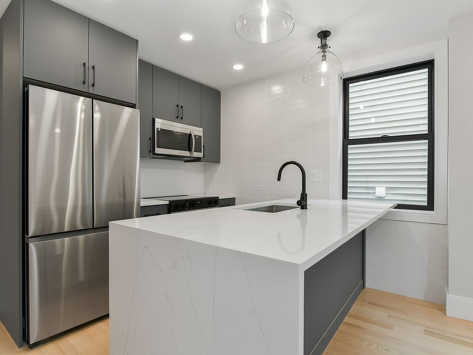 1st image of 518 Sumner St #3B