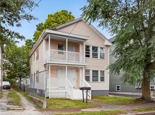 28 Pumgansett St, Providence, RI 02908