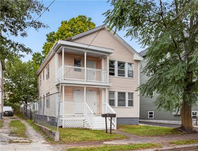 28 Pumgansett St, Providence, RI, 02908