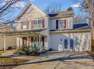 903 Woodlake Dr, Greensboro, NC 27406