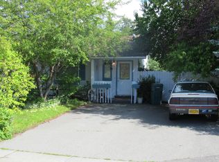 8391 Stratton Cir, Anchorage, AK 99507