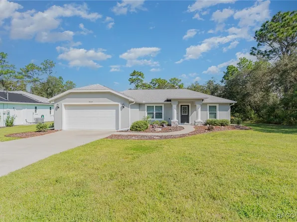 929 W Bancroft Dr, Citrus Springs, FL 34434